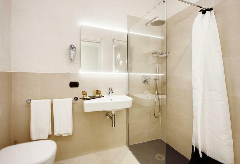 プールの見えるデラックスルーム, Addauro Resort