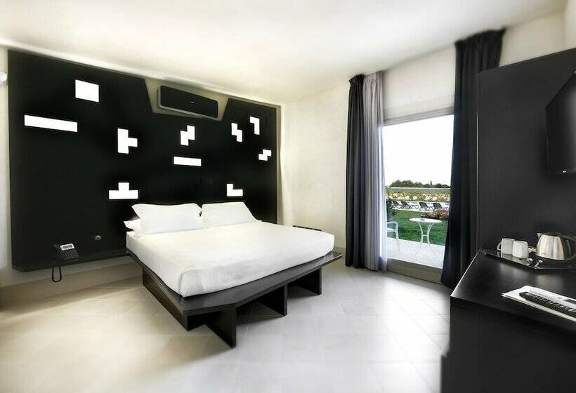 プールの見えるデラックスルーム, Addauro Resort