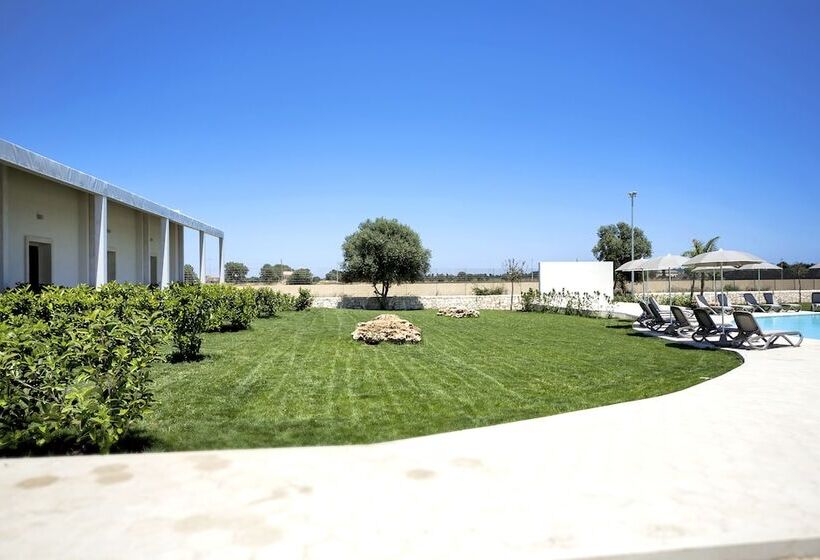 プールの見えるデラックスルーム, Addauro Resort