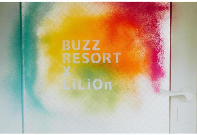 디럭스 룸, Buzz Resort