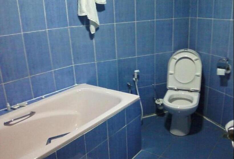 اتاق استاندارد یک نفره, Le Cristal