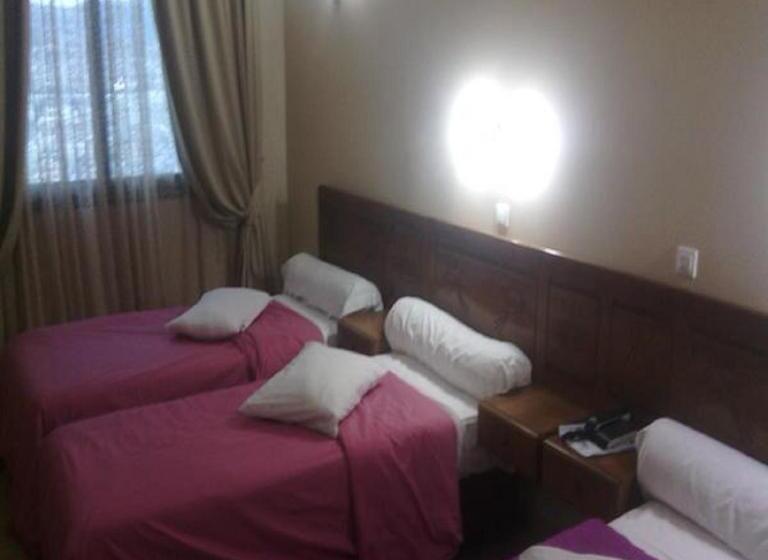 اتاق استاندارد سه نفره, Le Cristal