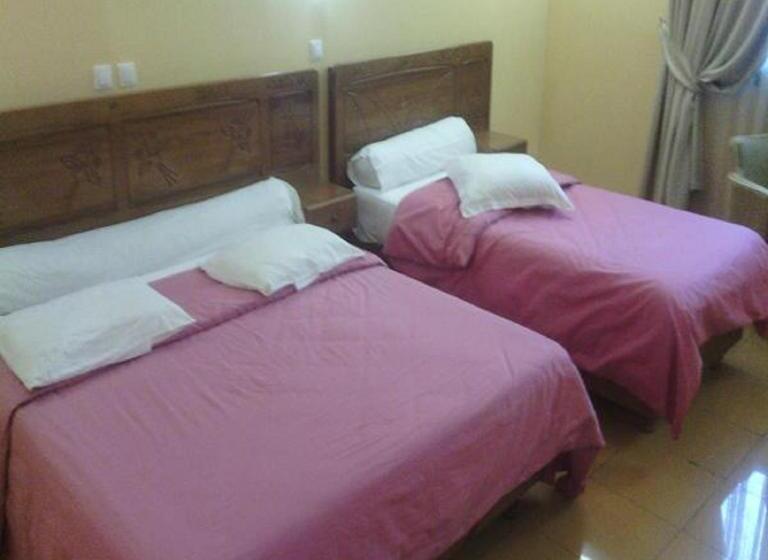 اتاق استاندارد سه نفره, Le Cristal