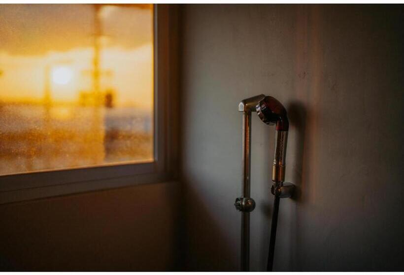 디럭스 룸, Buzz Resort