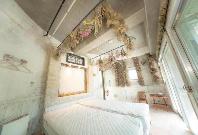 수피리어 룸, Buzz Resort