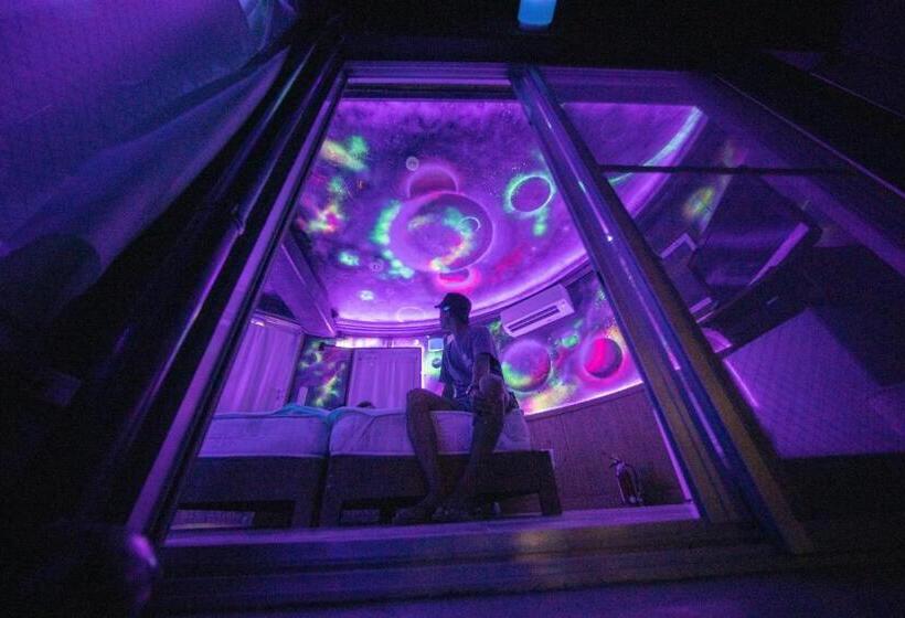 스탠다드 룸 가든 전망, Buzz Resort