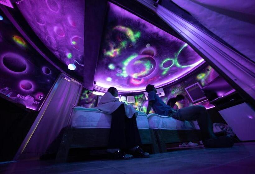 스탠다드 룸 가든 전망, Buzz Resort