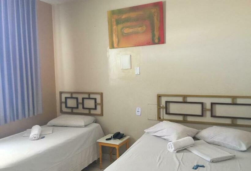 חדר אקונומי לשלושה, Itaipu