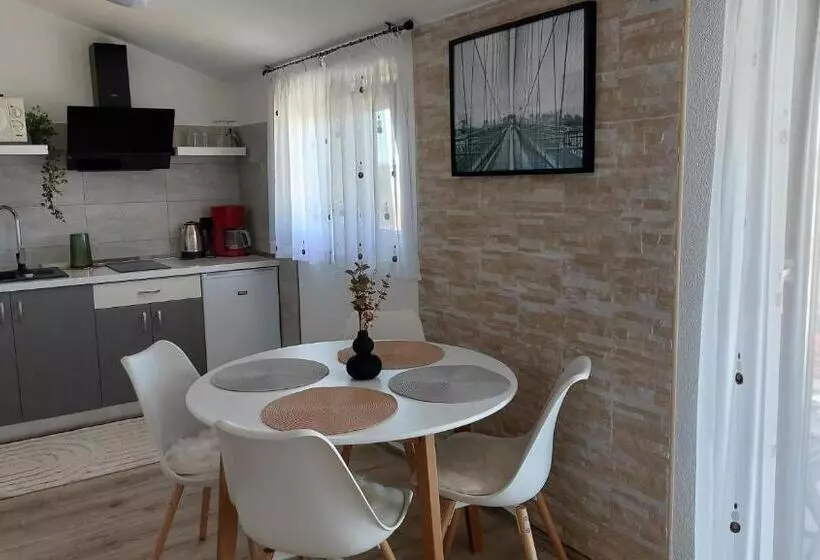 Huoneisto 1 Makuuhuone, Rooms And Apartment Matosevic