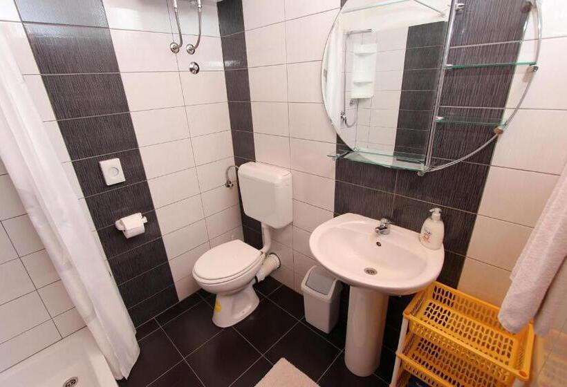 バルコニー付きスタンダードルーム, Rooms And Apartment Matosevic