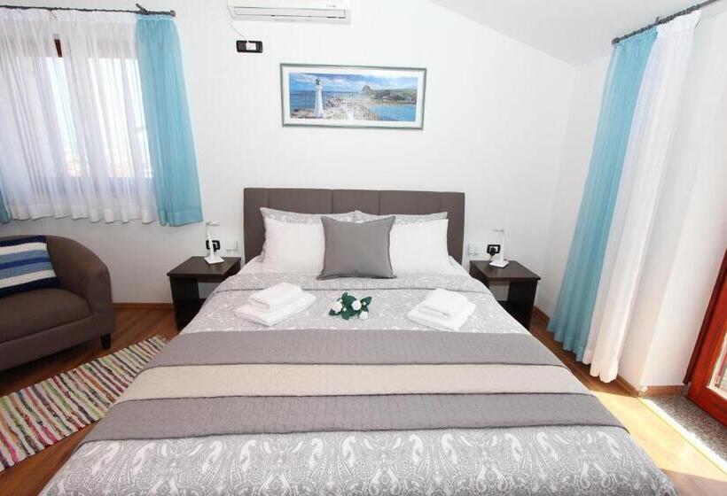 バルコニー付きスタンダードルーム, Rooms And Apartment Matosevic