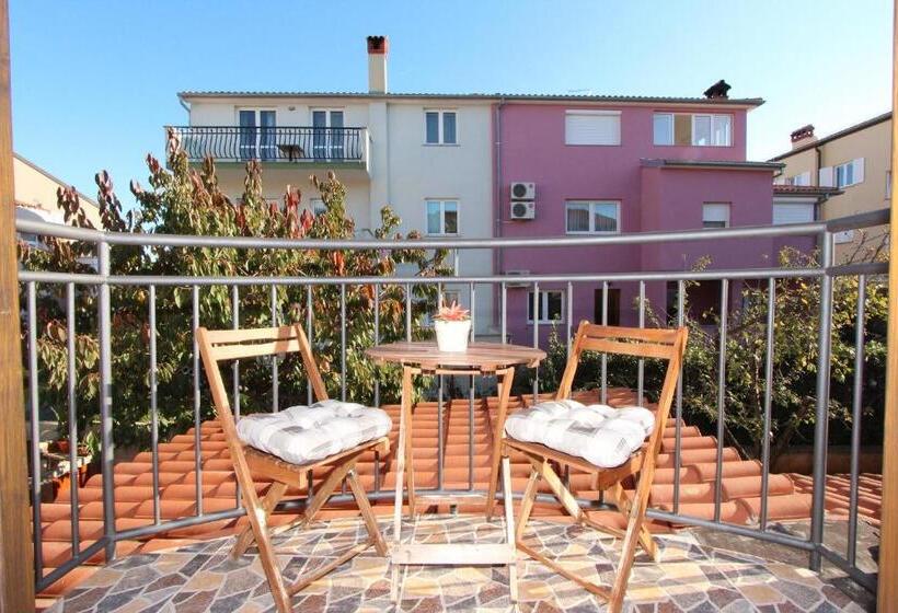 Comfort room with balcony, Rooms And Apartment Matosevic