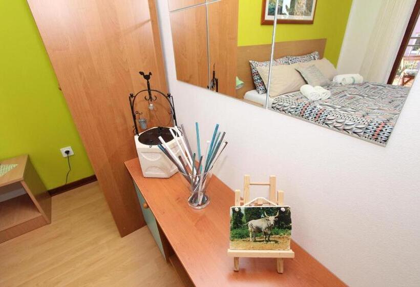 Comfort room with balcony, Rooms And Apartment Matosevic