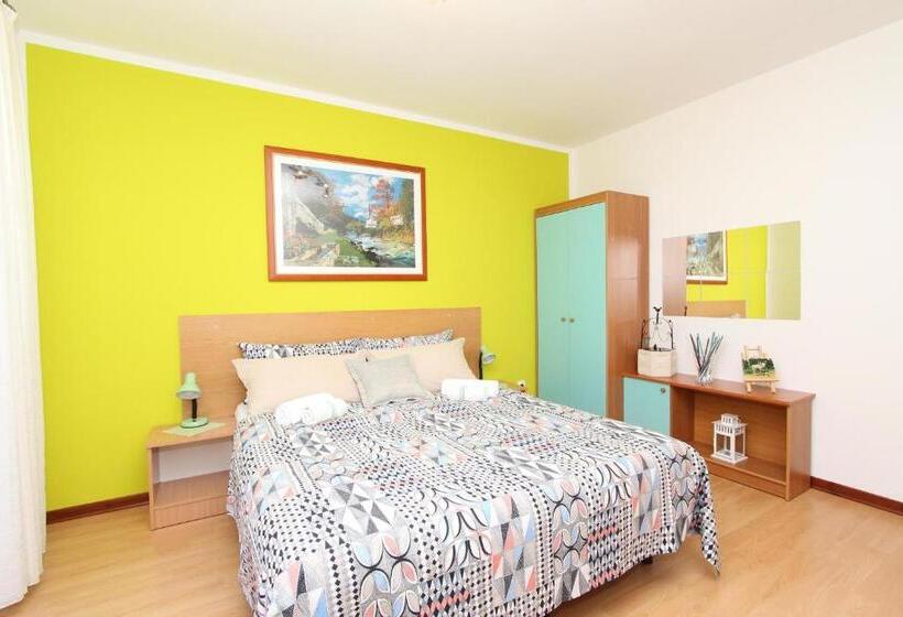 Comfort room with balcony, Rooms And Apartment Matosevic