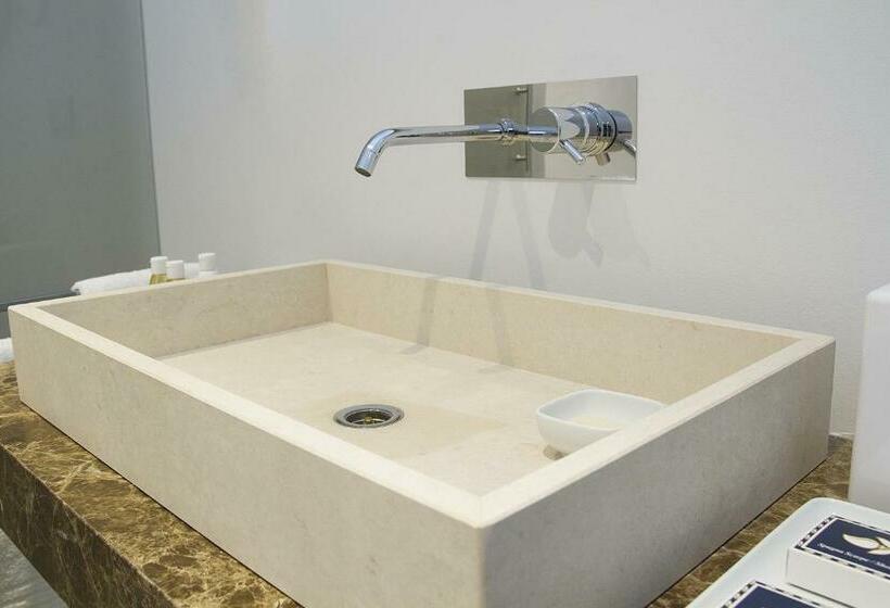 غرفة قياسية فردية, Piazza Castello Suite