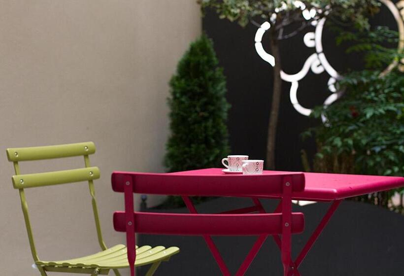 إستوديو قياسى مزودة بتراس, Piazza Castello Suite