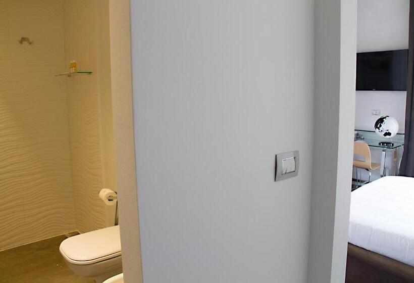 جناح ديلوكس مع إطلالات, Piazza Castello Suite