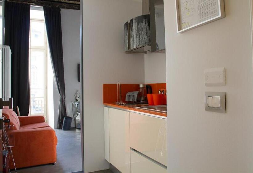 جناح ديلوكس مع إطلالات, Piazza Castello Suite