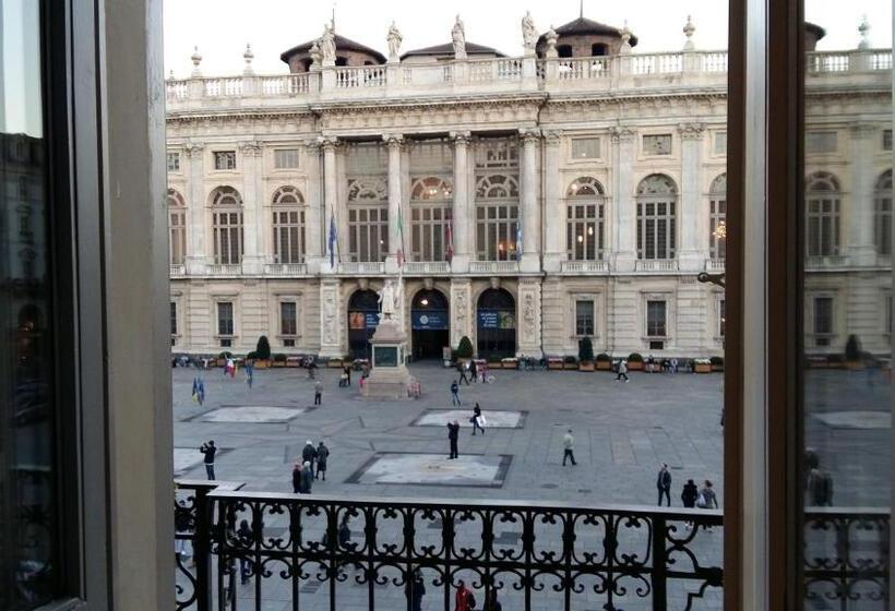 جناح ديلوكس مع إطلالات, Piazza Castello Suite