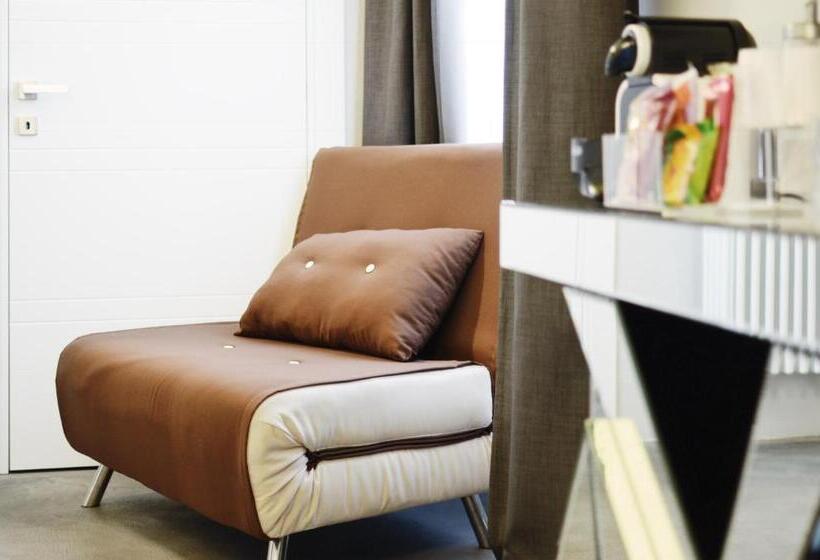 جناح ديلوكس, Piazza Castello Suite