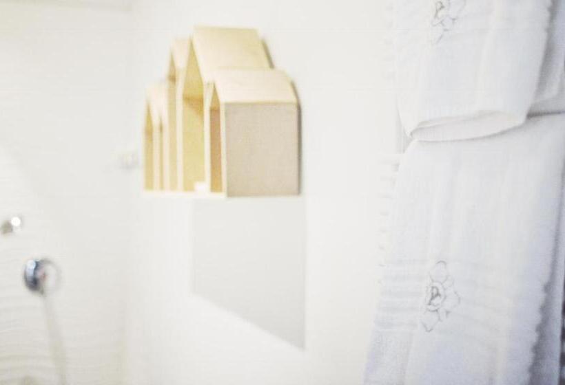 جناح ديلوكس, Piazza Castello Suite