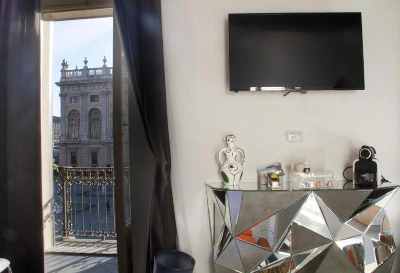 جناح ديلوكس مع إطلالات, Piazza Castello Suite