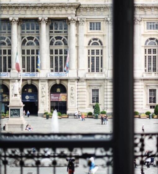 جناح ديلوكس مع إطلالات, Piazza Castello Suite