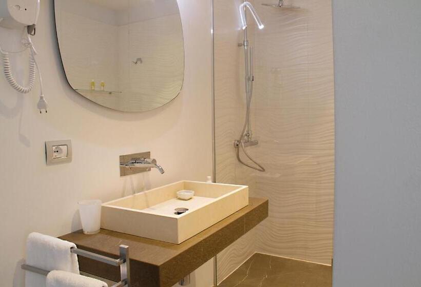 جناح ديلوكس, Piazza Castello Suite