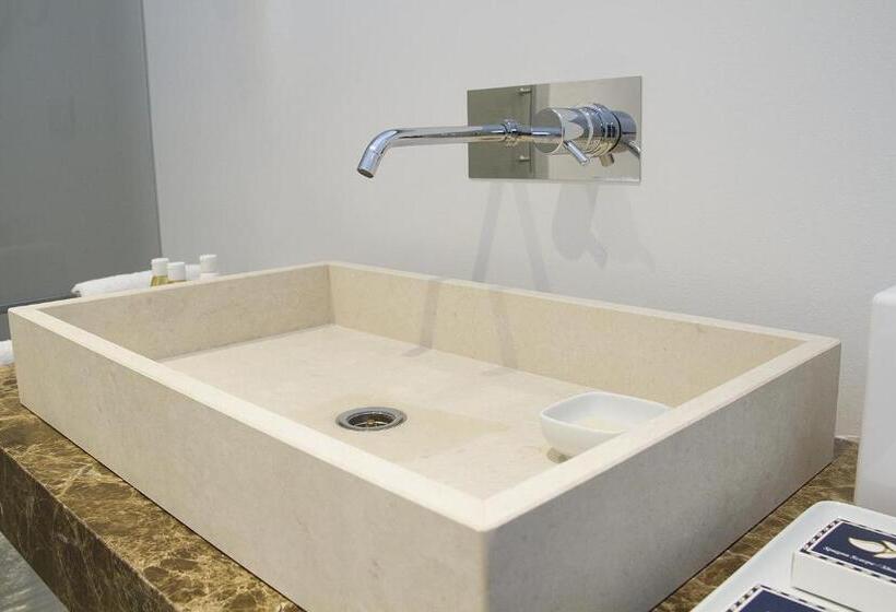 جناح ديلوكس, Piazza Castello Suite