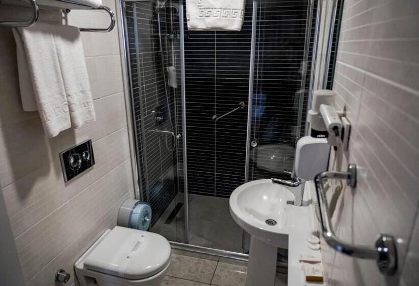 패밀리 룸, Selçuk