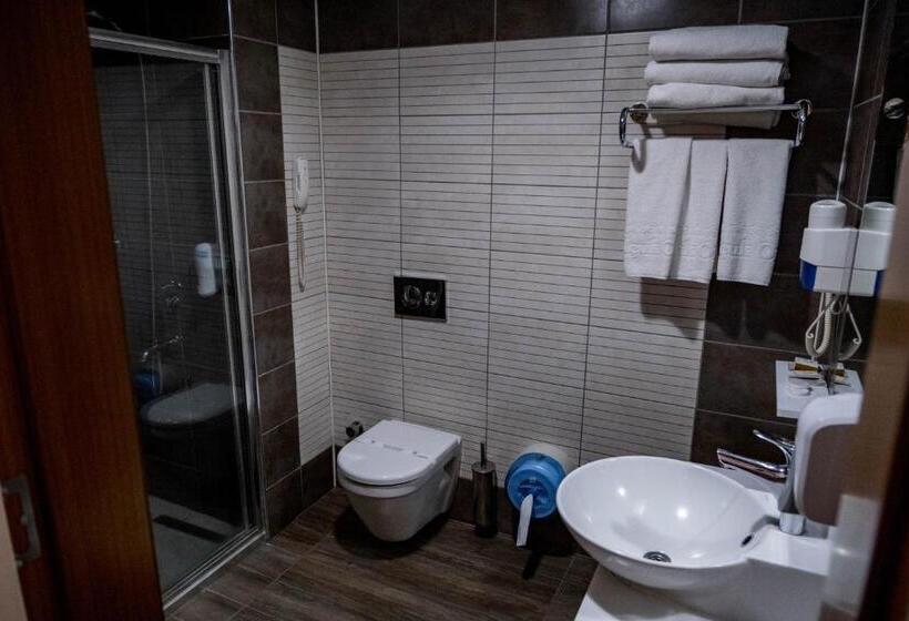 스탠다드 트리플 룸, Selçuk