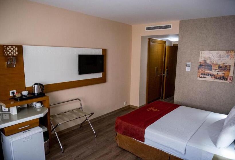 스탠다드 룸, Selçuk