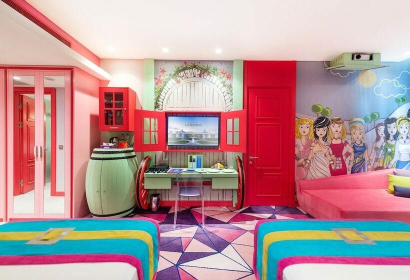 غرفة قياسية متصلة, The Land of Legends Kingdom Hotel