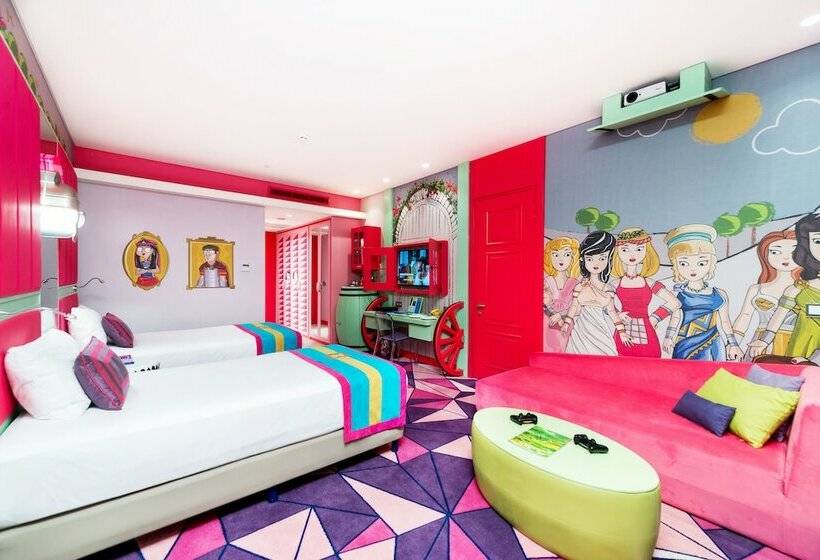 اتاق استاندارد تودرتو, The Land of Legends Kingdom Hotel
