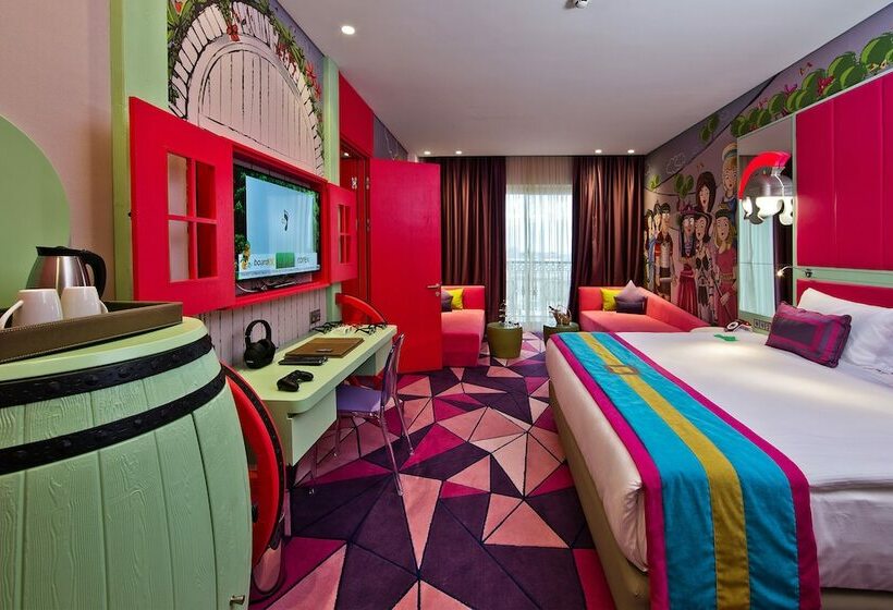 غرفة قياسية متصلة, The Land of Legends Kingdom Hotel