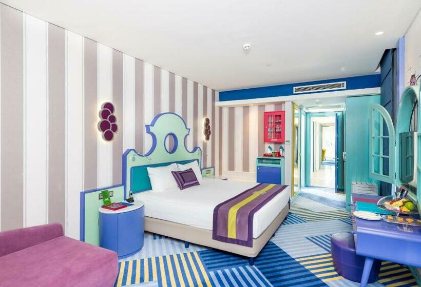 جناح مزود بتراس, The Land of Legends Kingdom Hotel