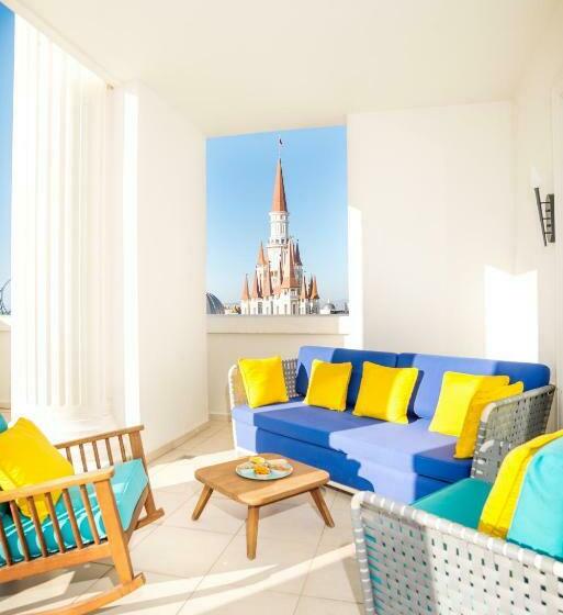 جناح مزود بتراس, The Land of Legends Kingdom Hotel