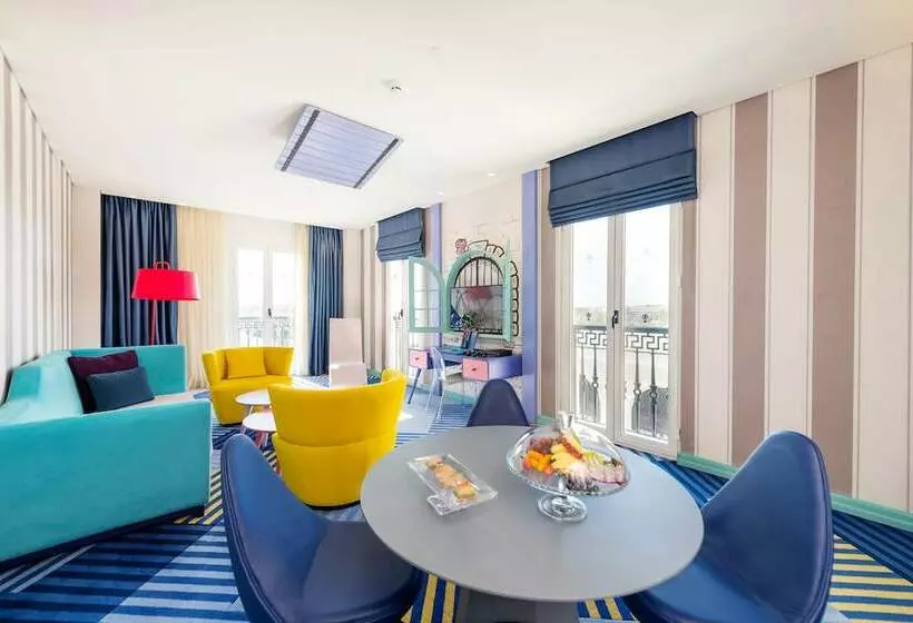 テラス付スイート, The Land of Legends Kingdom Hotel