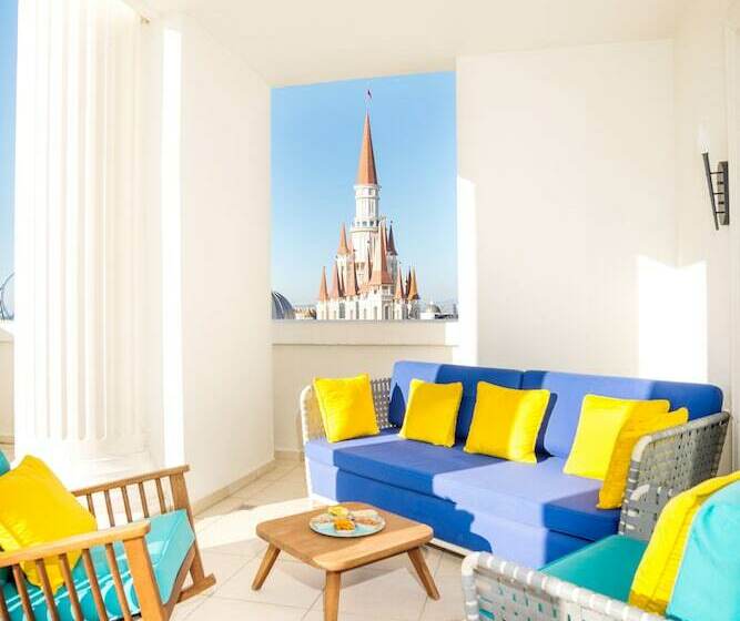 جناح مزود بتراس, The Land of Legends Kingdom Hotel