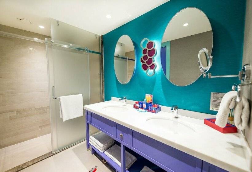 جناح مزود بتراس, The Land of Legends Kingdom Hotel