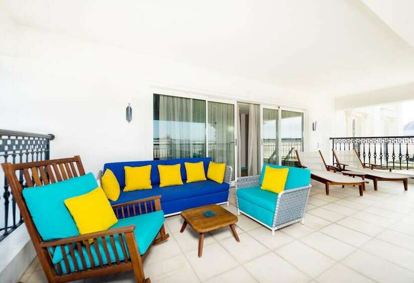 جناح, The Land of Legends Kingdom Hotel