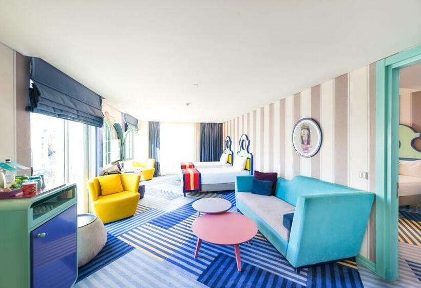 جناح جونيور, The Land of Legends Kingdom Hotel