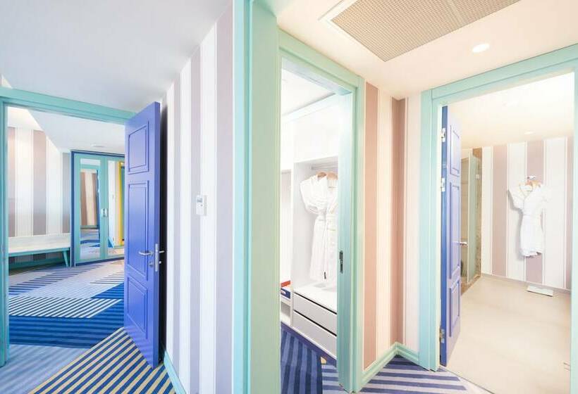 Полулюкс, The Land of Legends Kingdom Hotel  All in Concept