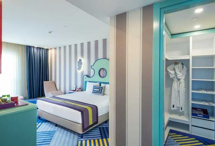 جناح جونيور, The Land of Legends Kingdom Hotel