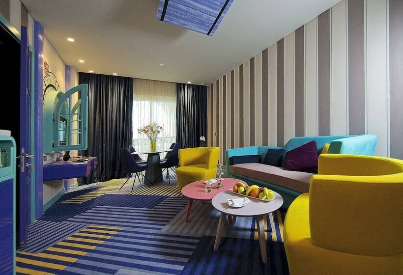 جناح جونيور, The Land of Legends Kingdom Hotel