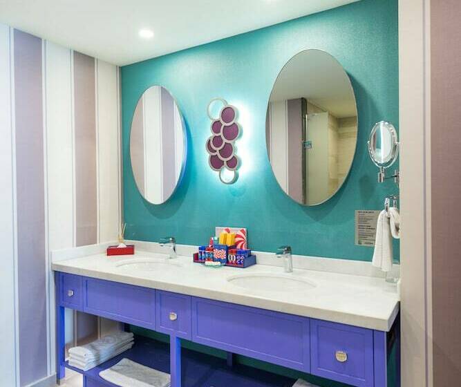 جناح عائلي, The Land of Legends Kingdom Hotel