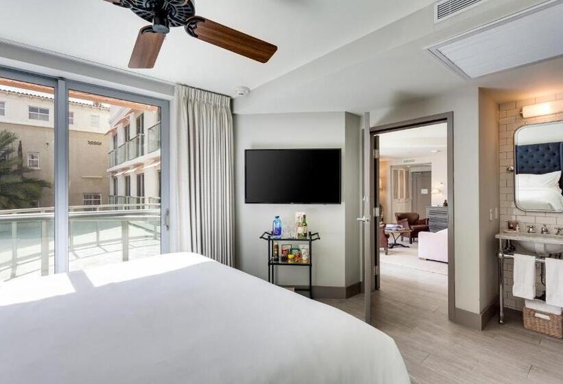 2 Bedroom Suite Pool View, The Plymouth South Beach