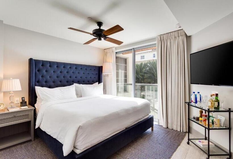 2 Bedroom Suite Pool View, The Plymouth South Beach