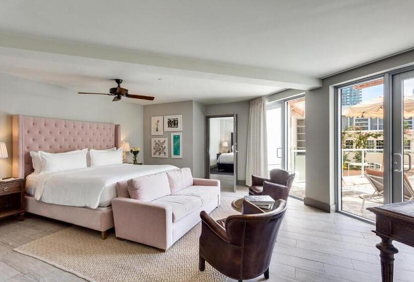 2 Bedroom Suite Pool View, The Plymouth South Beach