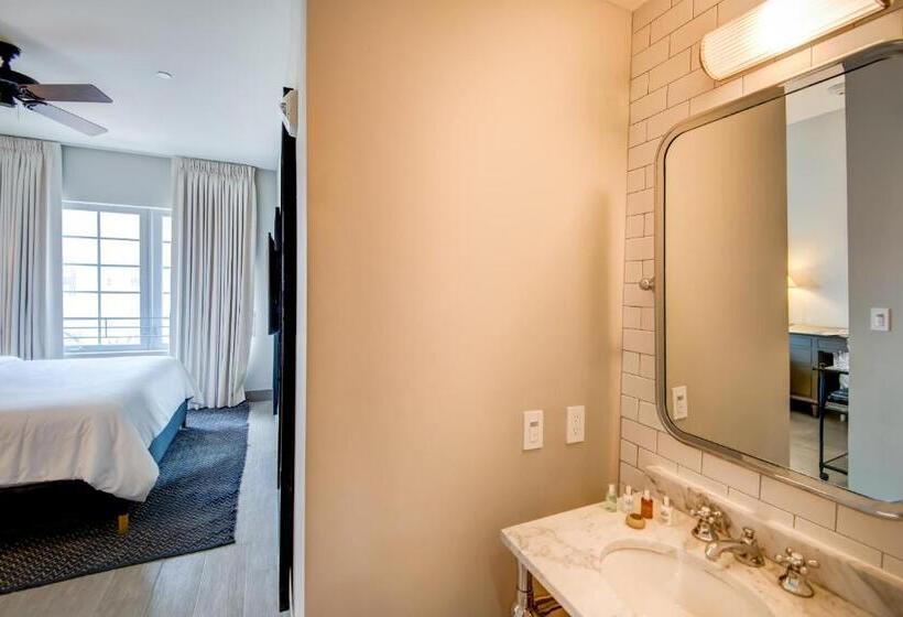 חדר סופריור עם מיטת קינג, The Plymouth South Beach